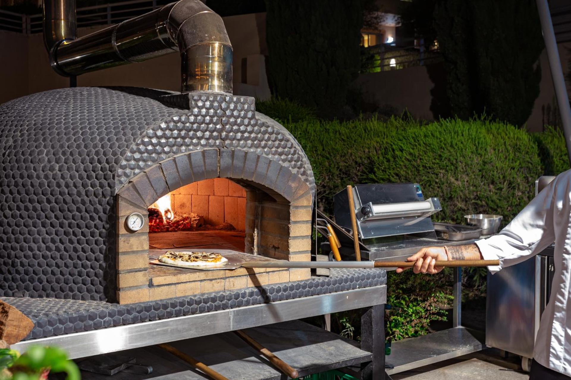 Grande Real Santa Eulalia Resort & Hotel Spa Albufeira Exterior photo Wood-fired oven