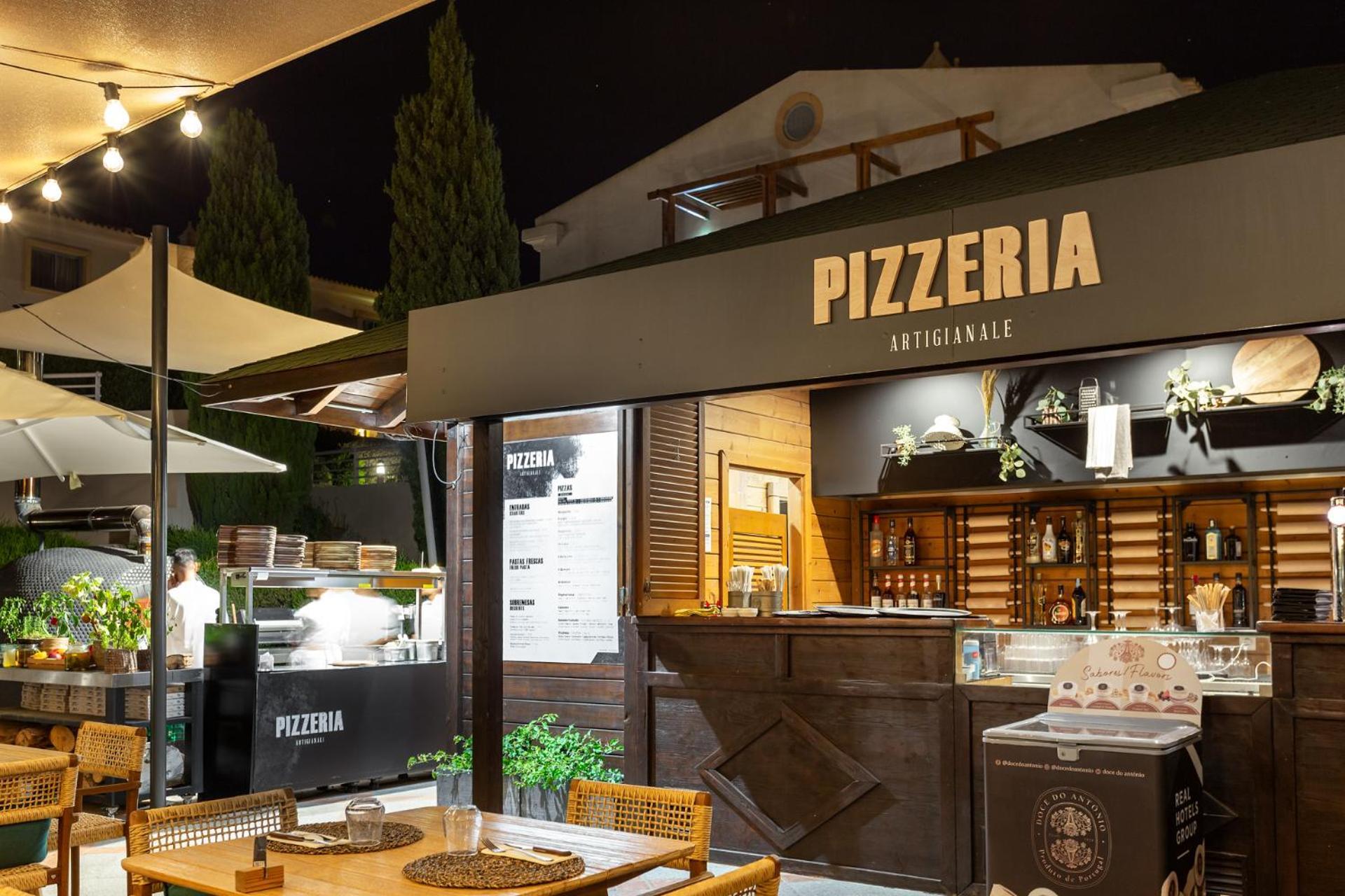 Grande Real Santa Eulalia Resort & Hotel Spa Albufeira Exterior photo Pizzeria in Madrid, Spain