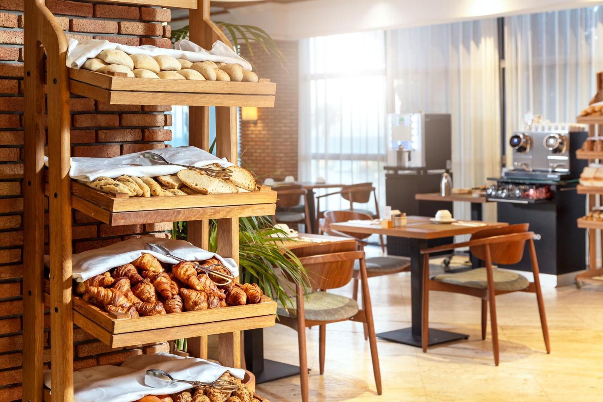 Grande Real Santa Eulalia Resort & Hotel Spa Albufeira Exterior photo The Bakery