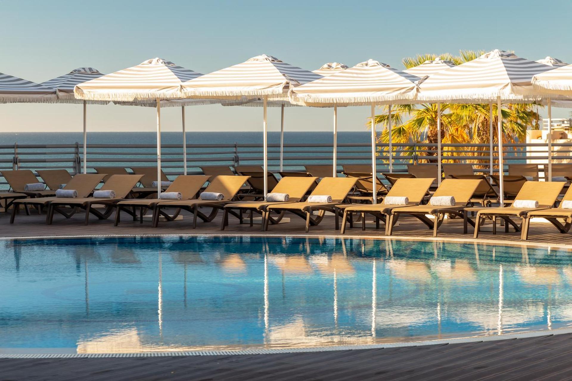 Grande Real Santa Eulalia Resort & Hotel Spa Albufeira Exterior photo Pool at the hotel